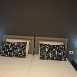 Third Floor\'S Apartment